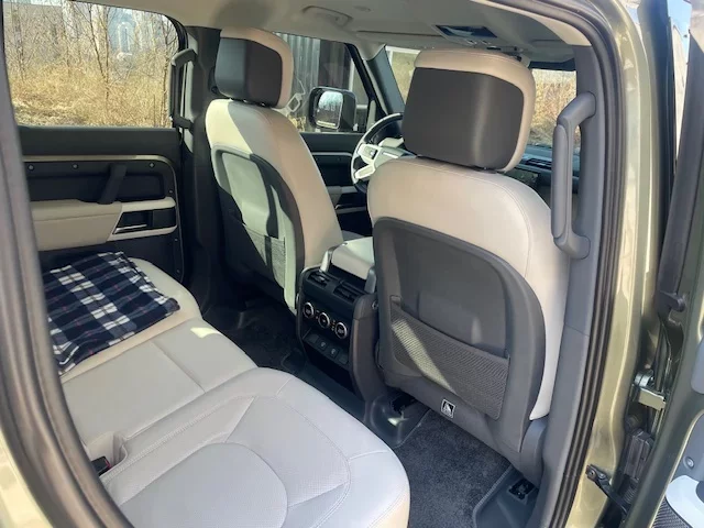 Land Rover DEFENDER