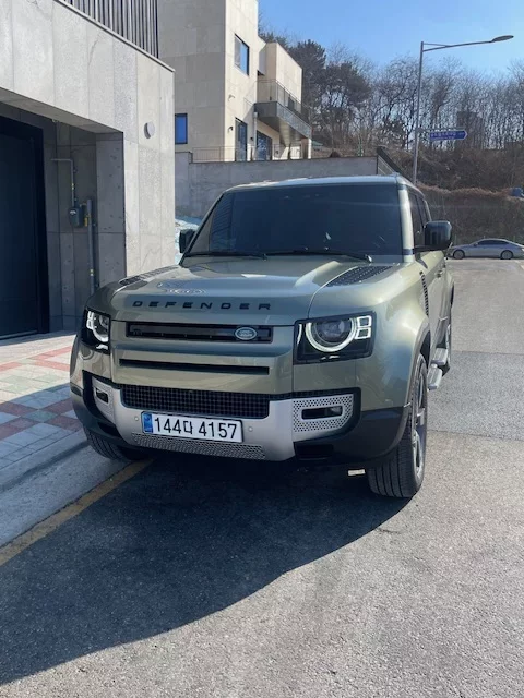 Land Rover DEFENDER