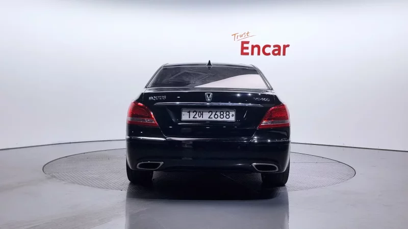 Hyundai Equus