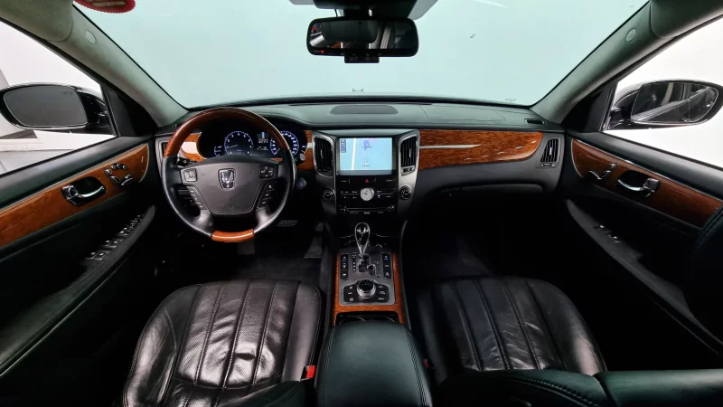 Hyundai Equus