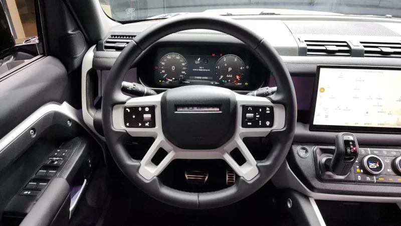 Land Rover DEFENDER