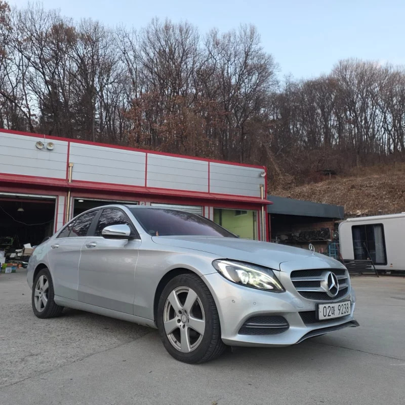 Mercedes-Benz C-Class