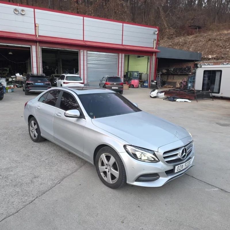 Mercedes-Benz C-Class