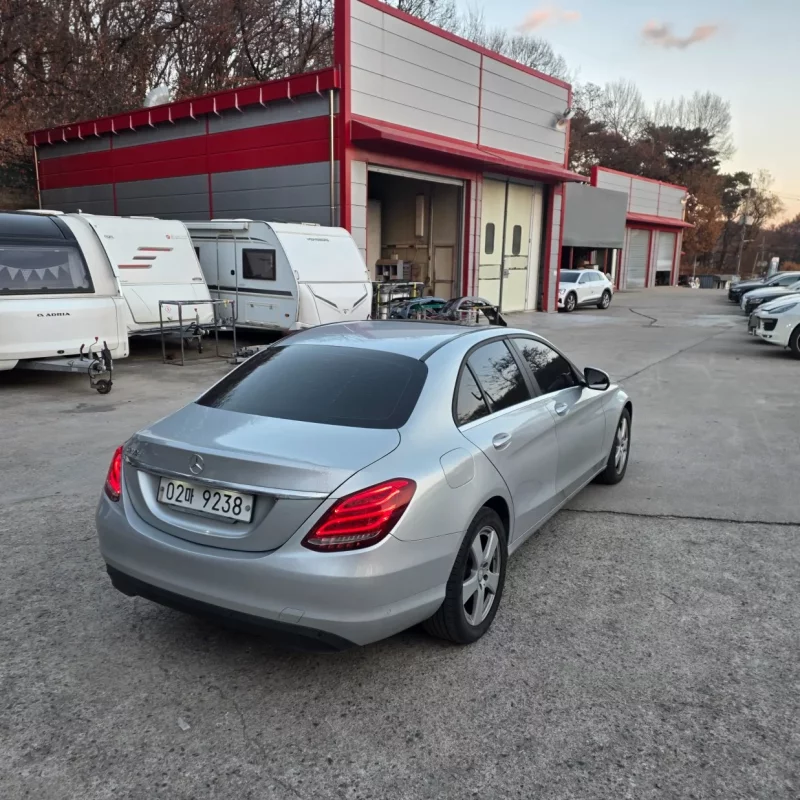 Mercedes-Benz C-Class