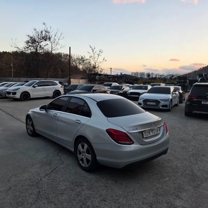 Mercedes-Benz C-Class