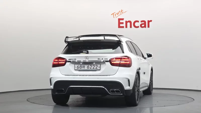Mercedes-Benz GLA-Class
