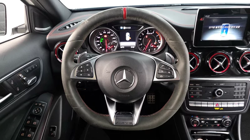 Mercedes-Benz GLA-Class