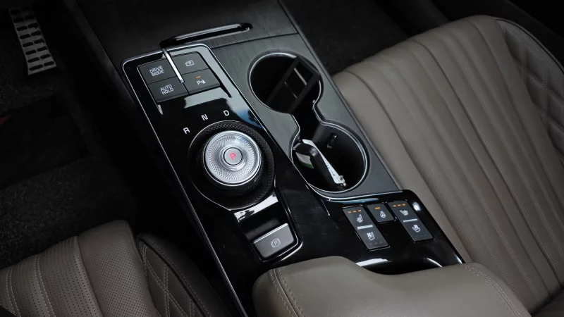 Kia K8