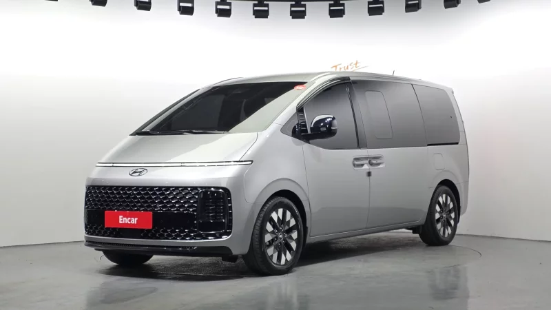 Hyundai Staria