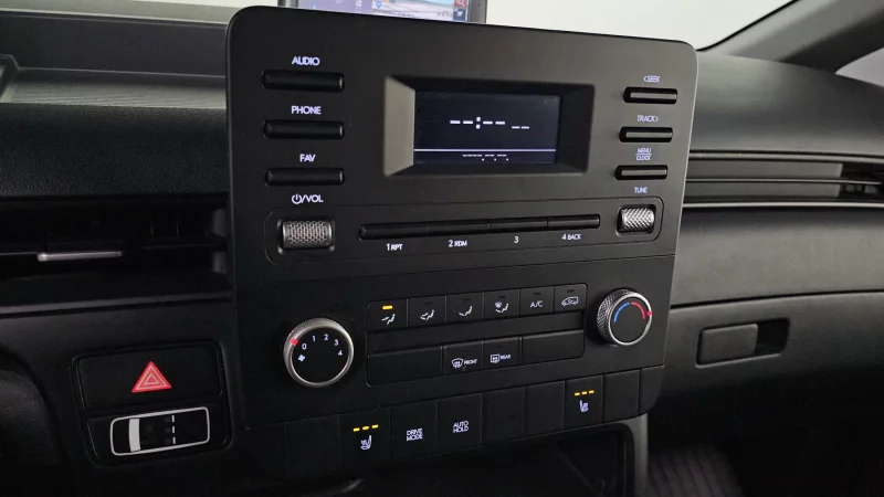 Hyundai Staria