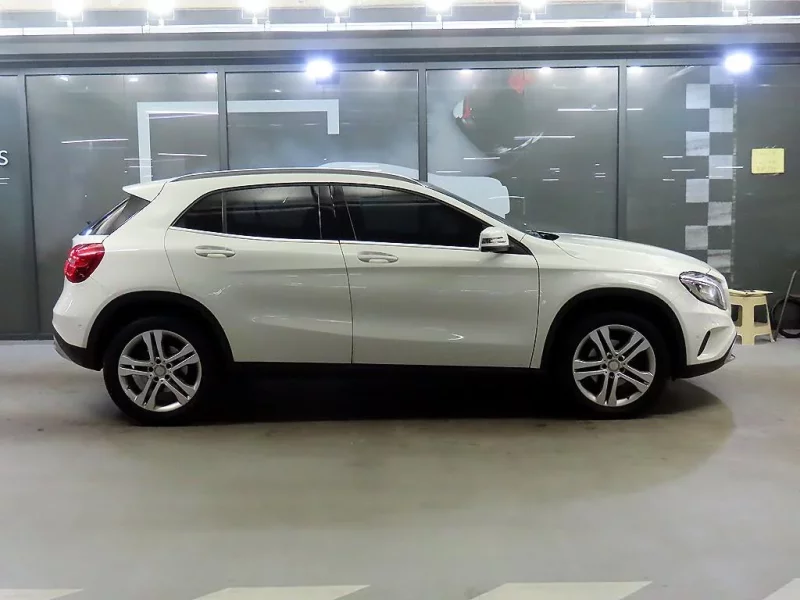 Mercedes-Benz GLA-Class