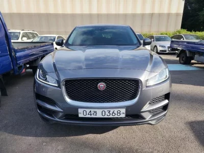 Jaguar F-PACE