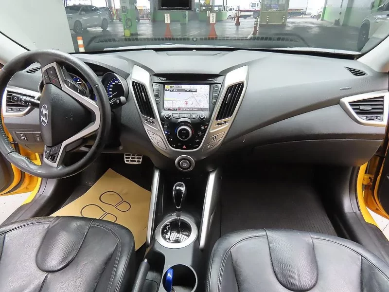 Hyundai Veloster