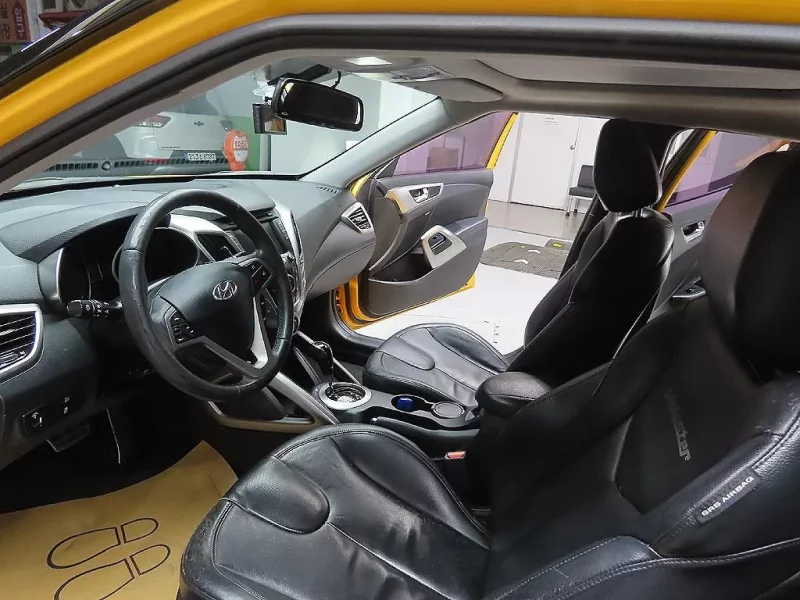 Hyundai Veloster