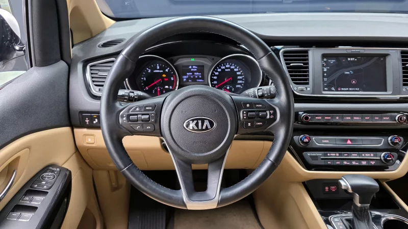 Kia Carnival