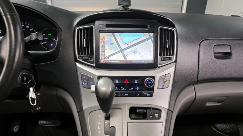 Hyundai Grand Starex