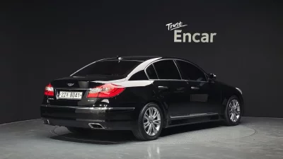 Hyundai Genesis