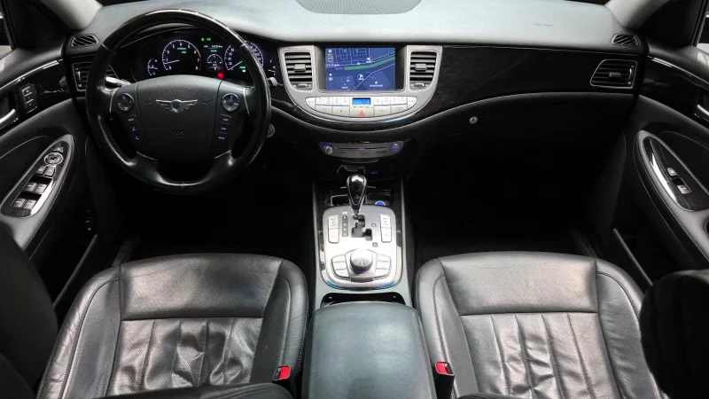 Hyundai Genesis