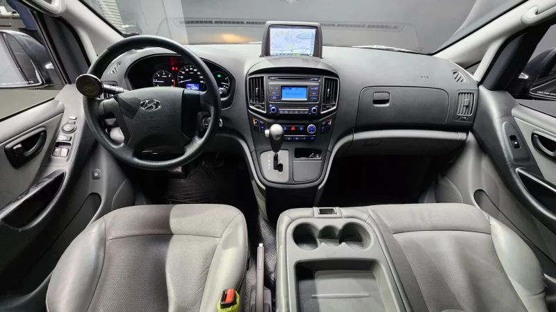 Hyundai Grand Starex