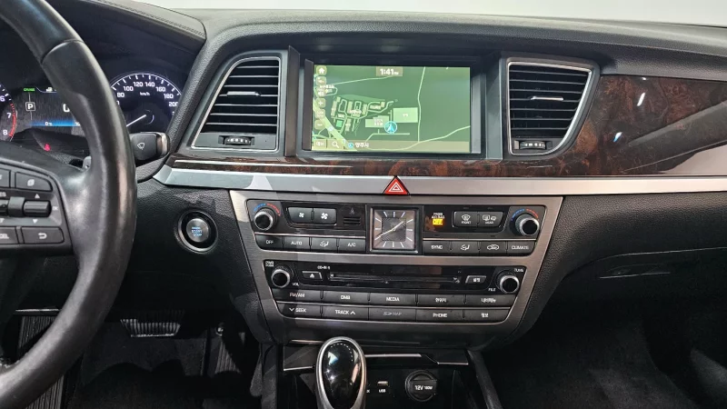 Hyundai Genesis