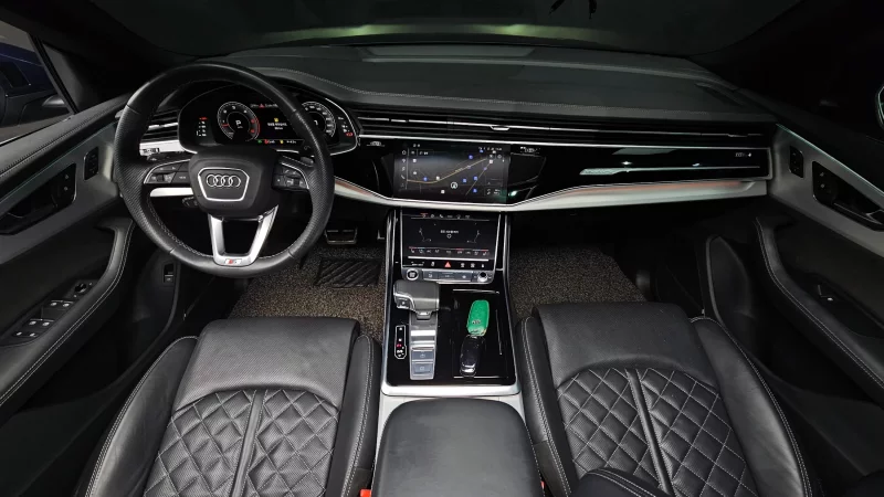 Audi Q8