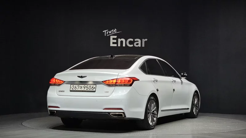 Hyundai Genesis