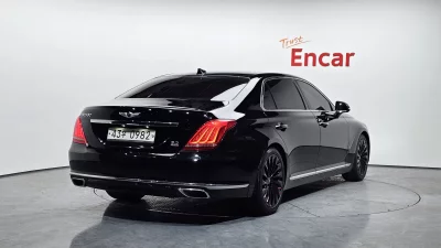 Genesis EQ900