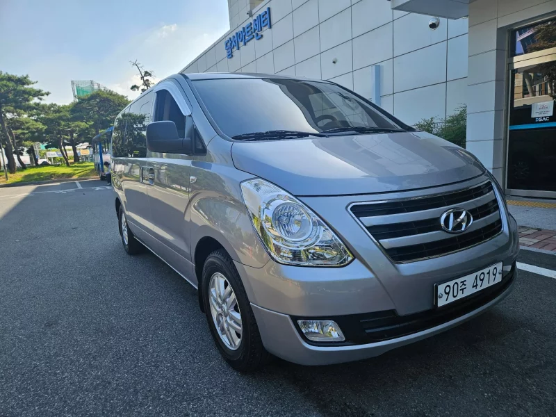 Hyundai Grand Starex