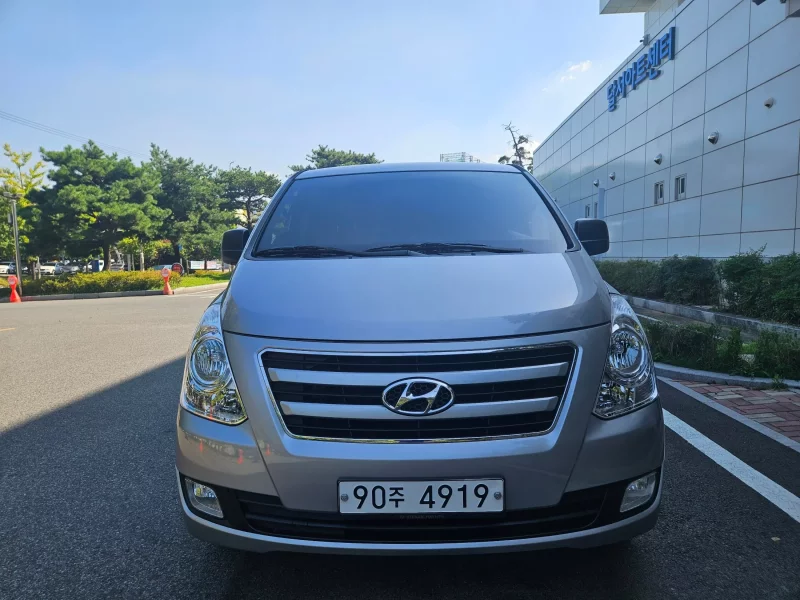 Hyundai Grand Starex