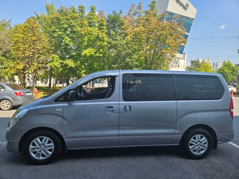Hyundai Grand Starex