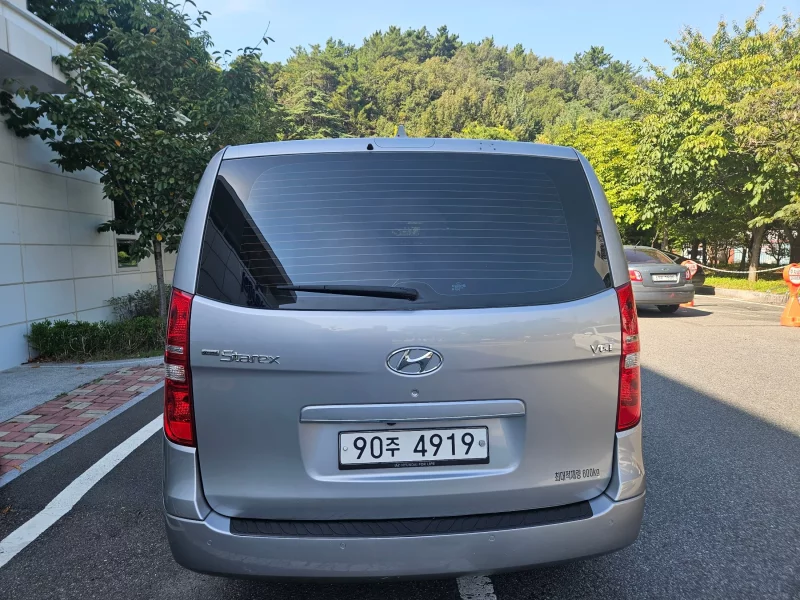 Hyundai Grand Starex