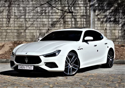 Maserati GHIBLI 2021