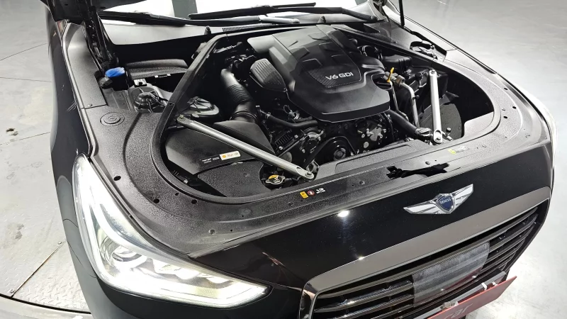 Genesis EQ900