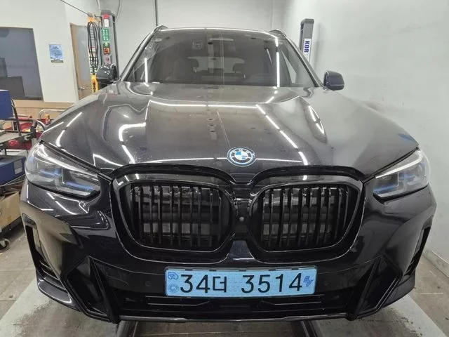 BMW iX3
