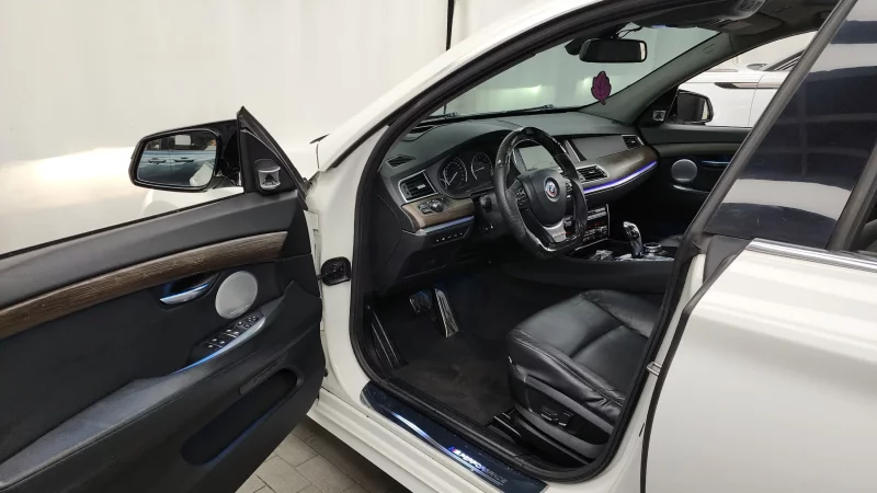 BMW 5-Series Gran Turismo