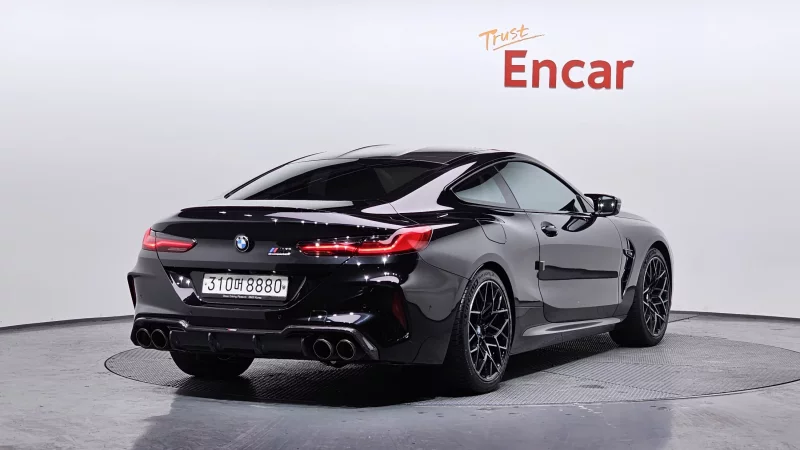 BMW M8