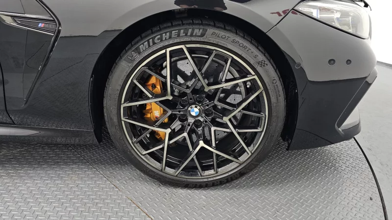 BMW M8