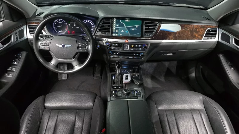 Hyundai Genesis