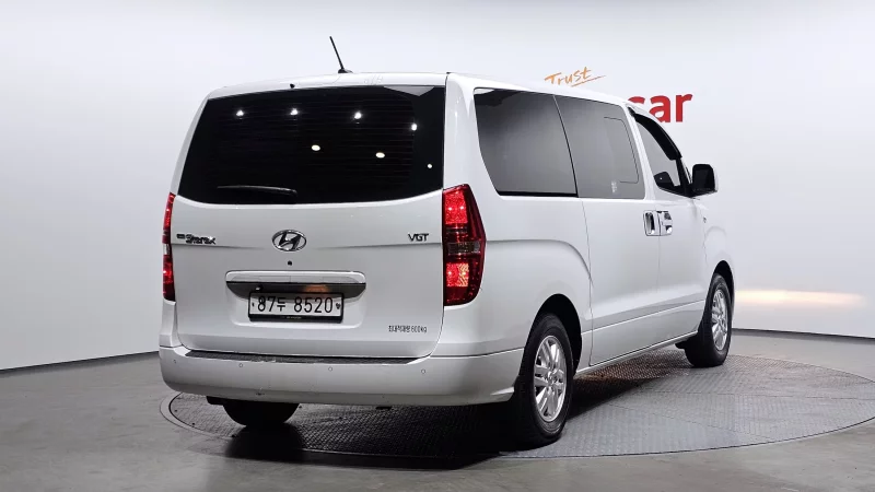 Hyundai Grand Starex