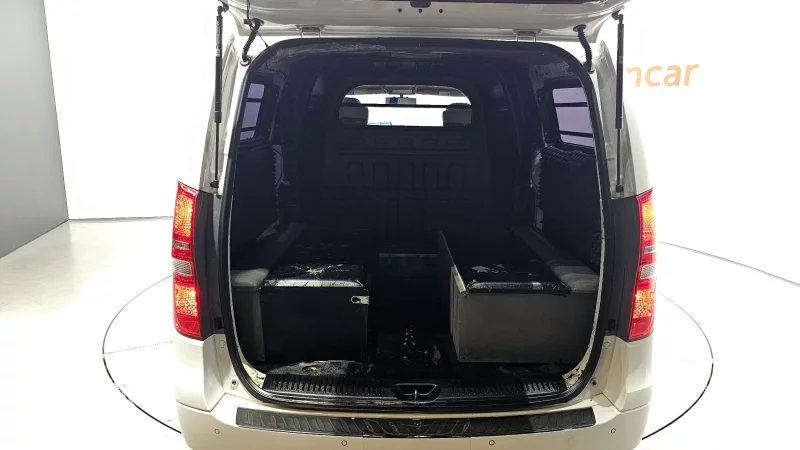 Hyundai Grand Starex