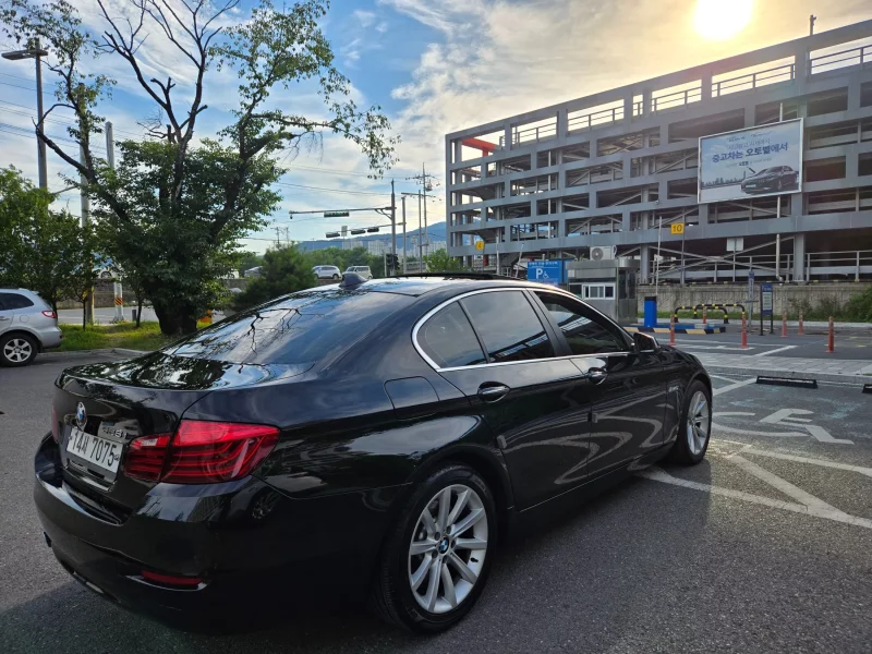 BMW 5-Series