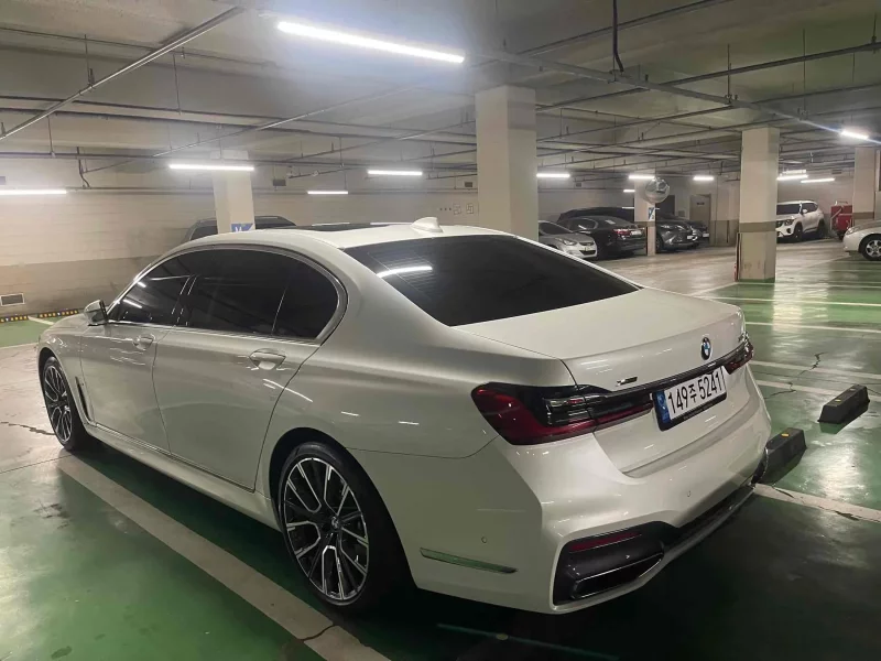 BMW 7-Series