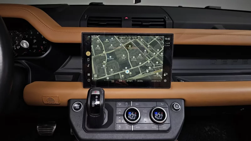 Land Rover DEFENDER
