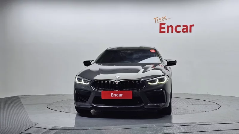 BMW M8