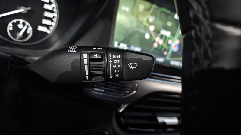 Genesis EQ900