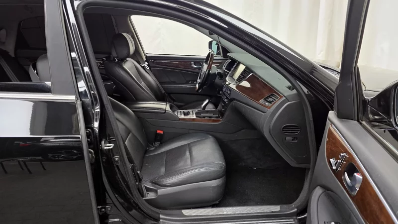 Hyundai Equus