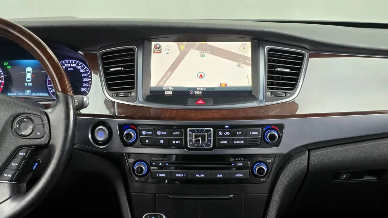 Hyundai Equus