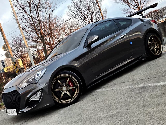 Hyundai Genesis