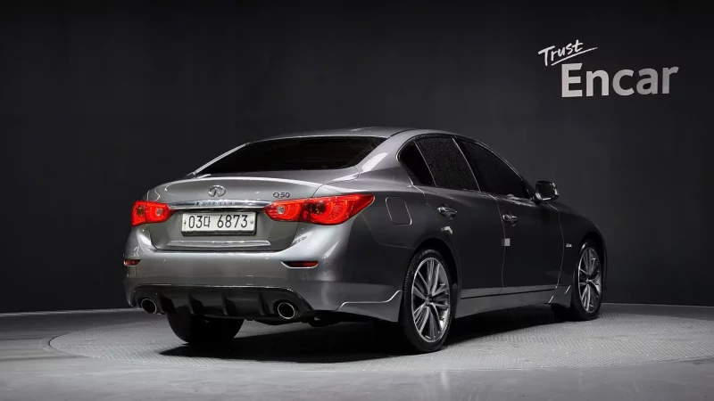Infiniti Q50