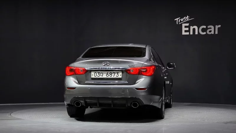 Infiniti Q50